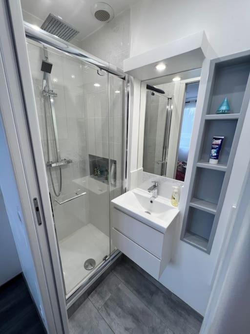 Appart De Luxe Tout Confort Jusqu A 4 Personnes Daire Triel-sur-Seine Dış mekan fotoğraf