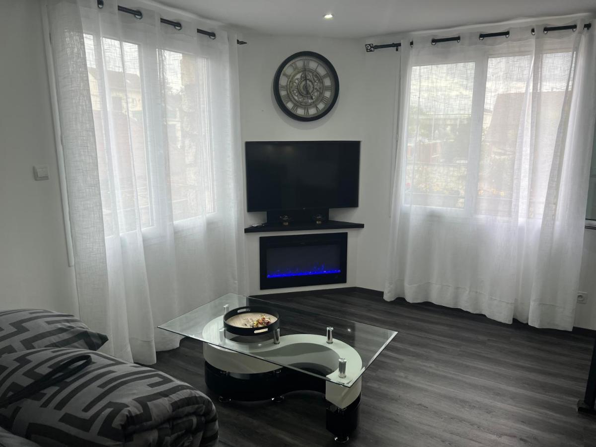 Appart De Luxe Tout Confort Jusqu A 4 Personnes Daire Triel-sur-Seine Dış mekan fotoğraf