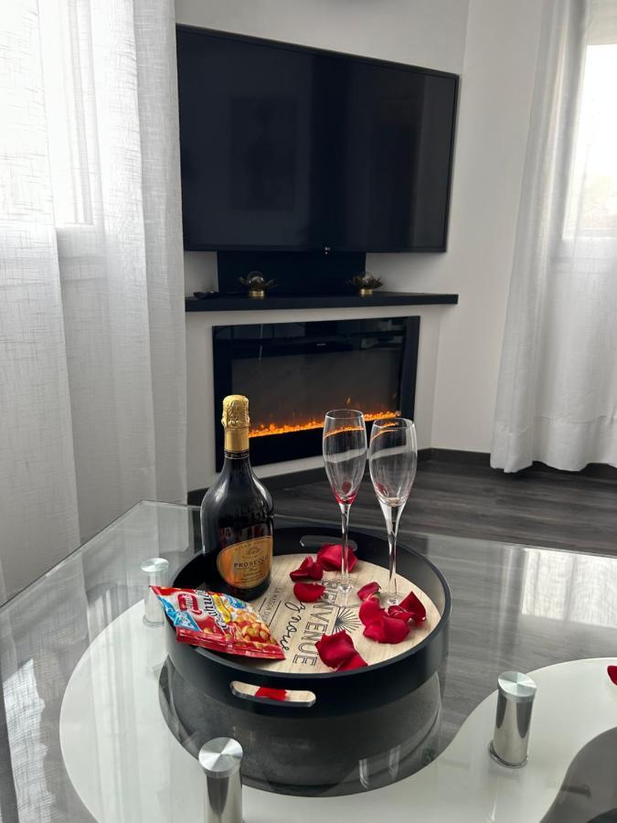 Appart De Luxe Tout Confort Jusqu A 4 Personnes Daire Triel-sur-Seine Dış mekan fotoğraf